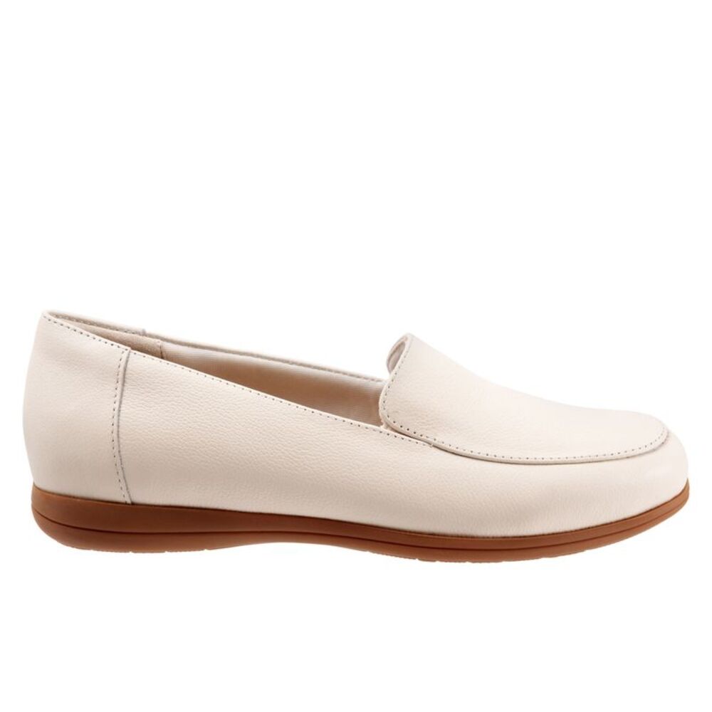 Trotters Cream Loafers